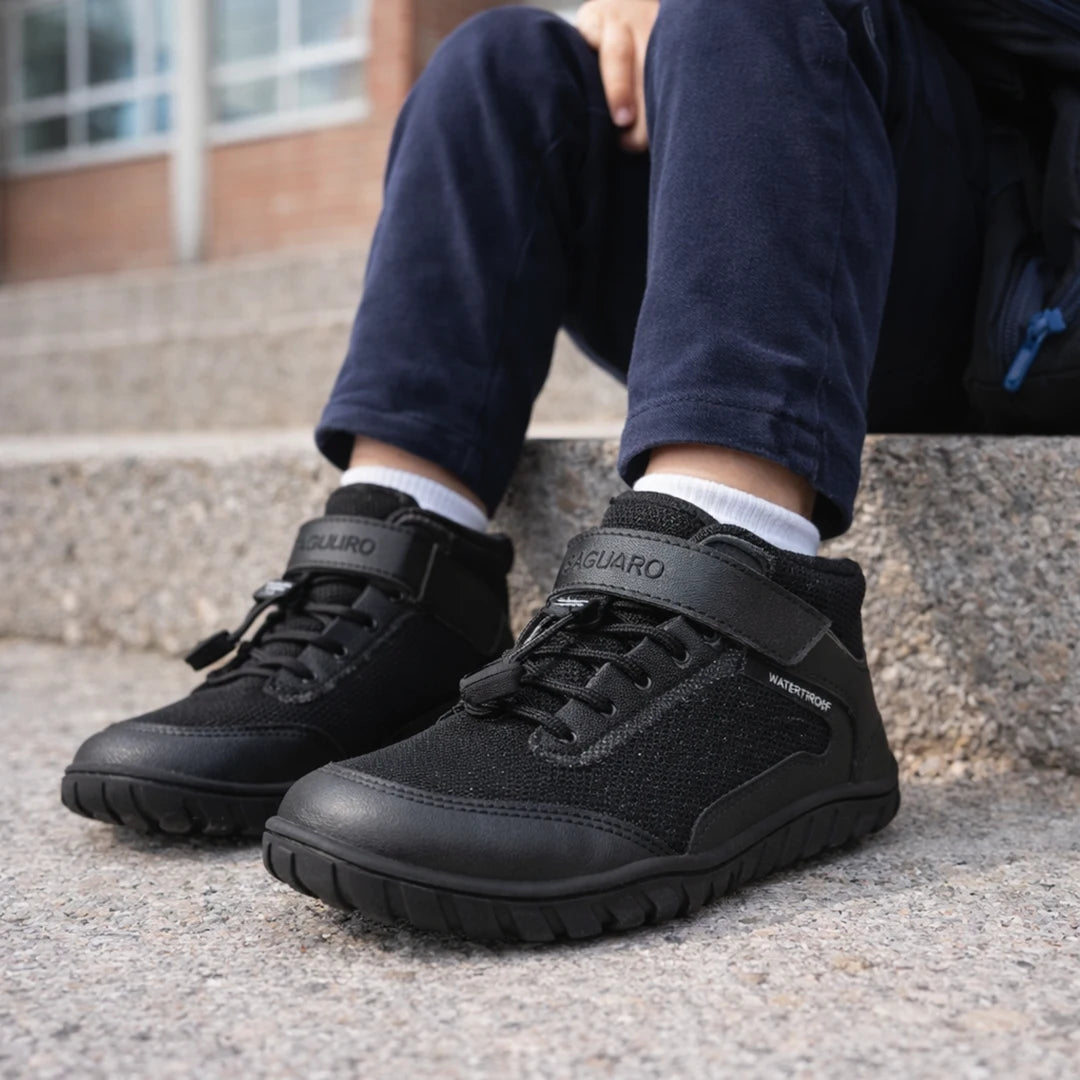 Botas Kids Brave I negra — bota barefoot escolar infantil resistente para invierno Chile