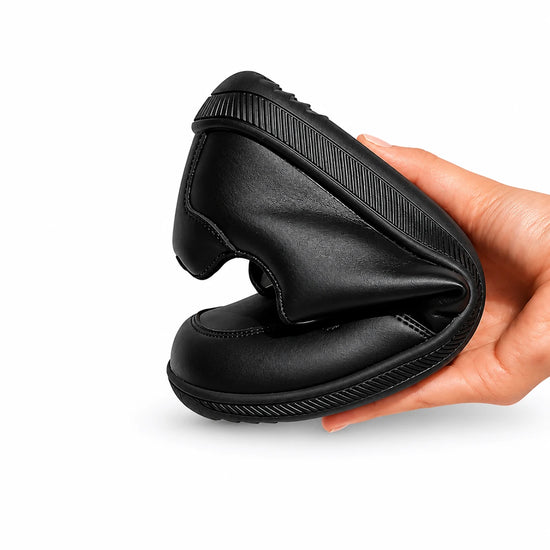 Zapatillas minimalistas negras de estilo urbano ZZFABER Easy I, calzado elástico totalmente flexible para libre movimiento del pie en Chile.