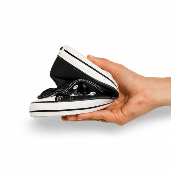 Zapatilla casual elástica Saguaro Roam I color negro, calzado deportivo ultra flexible con espacio anatómico para pies anchos en Chile.