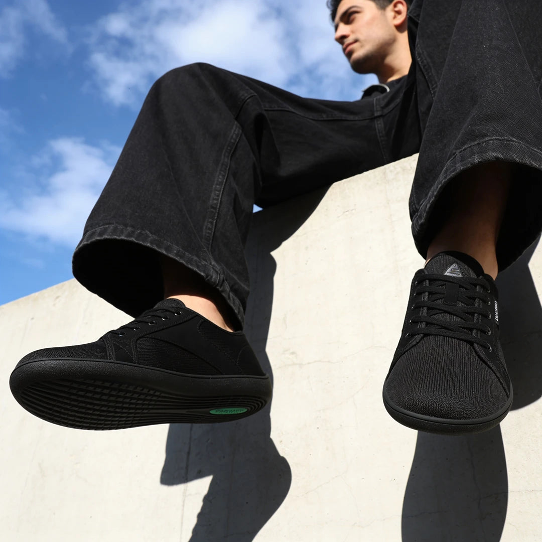 Saguaro Luck I negro usabilidad lifestyle — zapatilla barefoot casual negra en uso diario urbano Chile