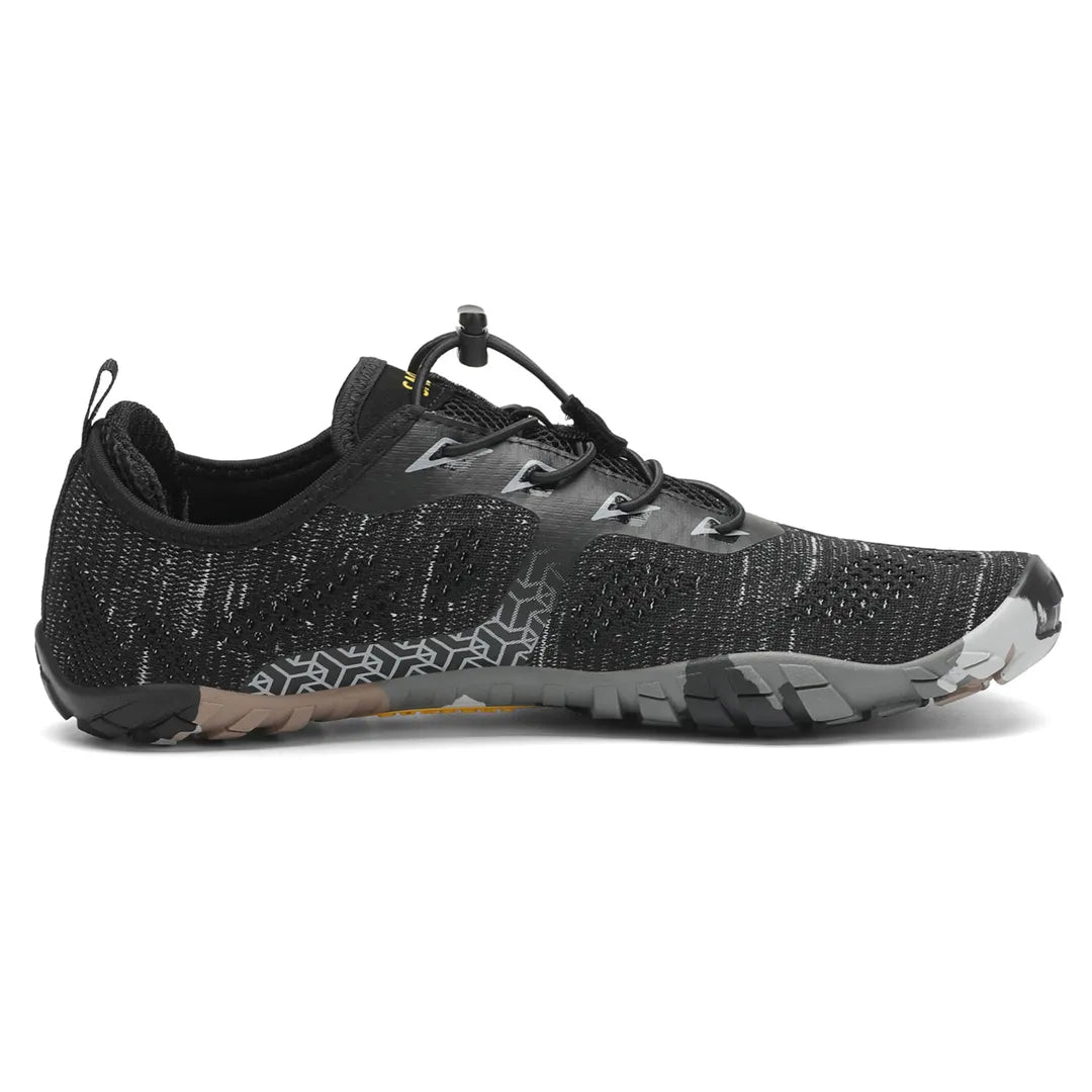 Zapatilla Saguaro Smart II negra vista lateral.